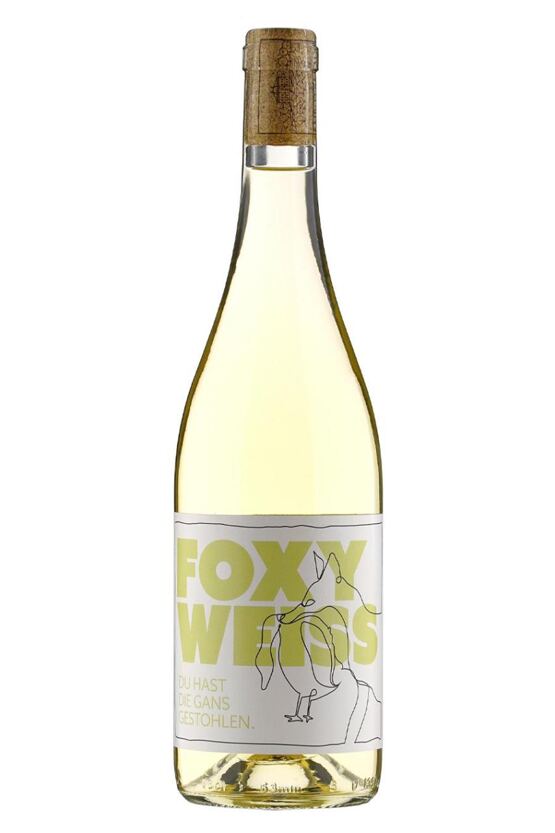 2025 Foxy Weiss